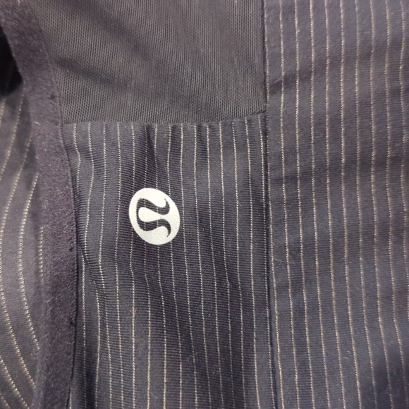 Lululemon Speed Up Bra Anti-Stink Black with gold stripe - Picture 9 of 10